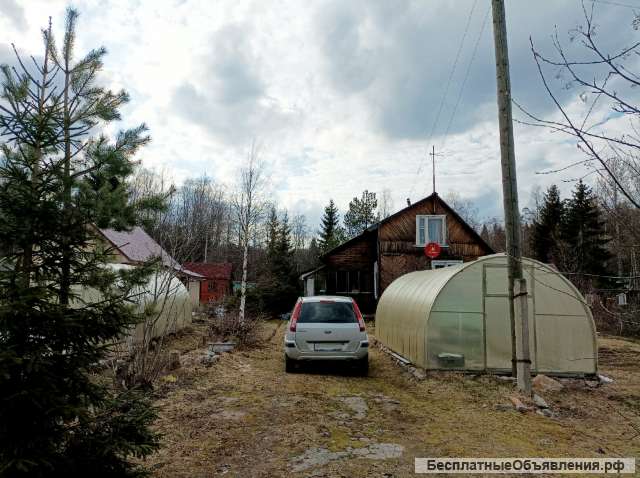 Дачу в красивом месте