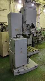 Вертикальный сверлильный станок 2н135-2