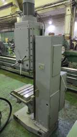 Вертикальный сверлильный станок 2н135-2