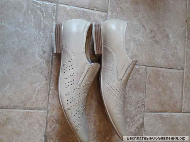 Летние новые мужские туфли