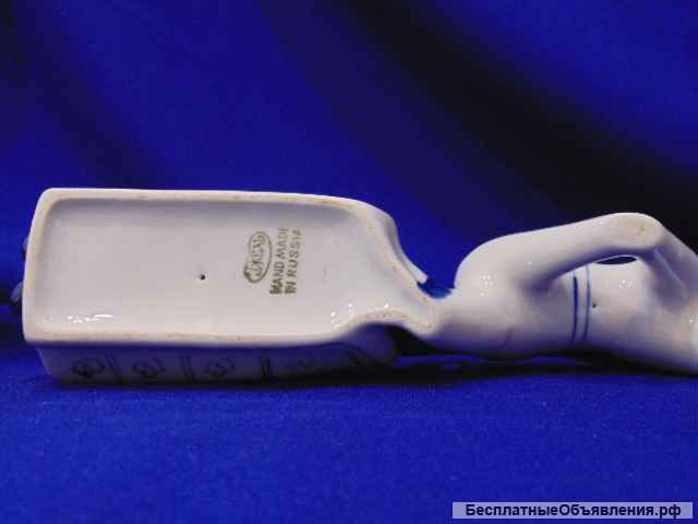 Фарфоровая Статуэтка ГЖЕЛЬ СЕМЬЯ НА САНЯХ Ручная Роспись СССР 1970-е