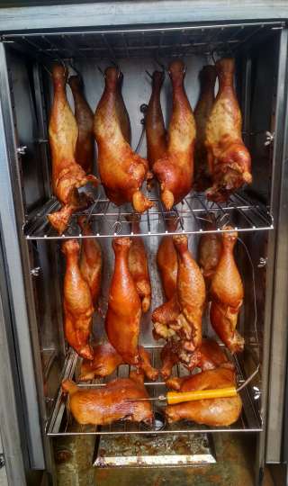 Мясо цельномышечное варено-копченое, свинина/птица