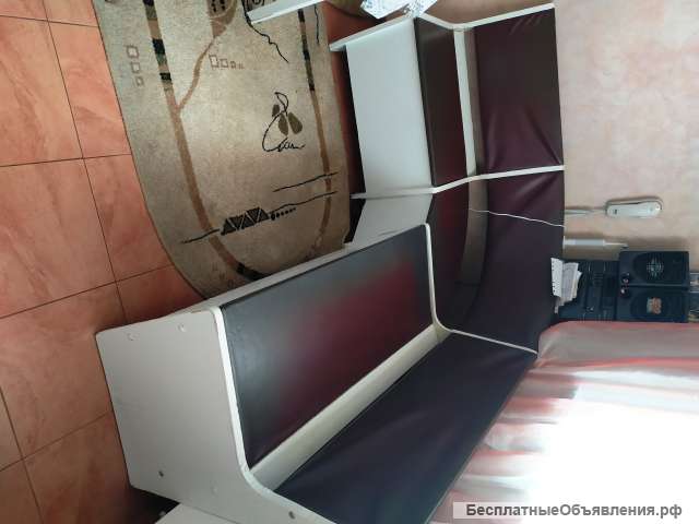 Кухонный уголок б/у в хорошем состоянии