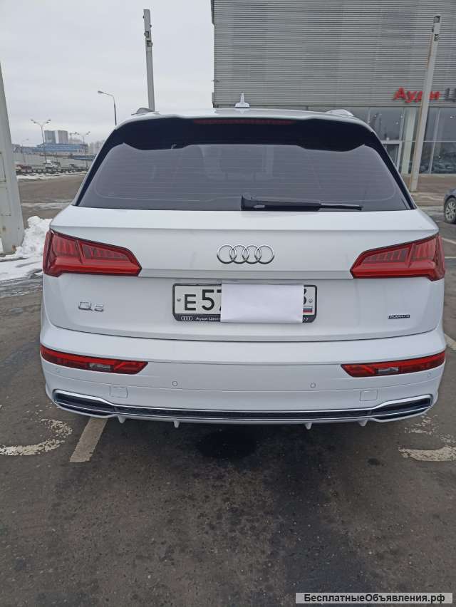 Автомобиль Ауди q 5