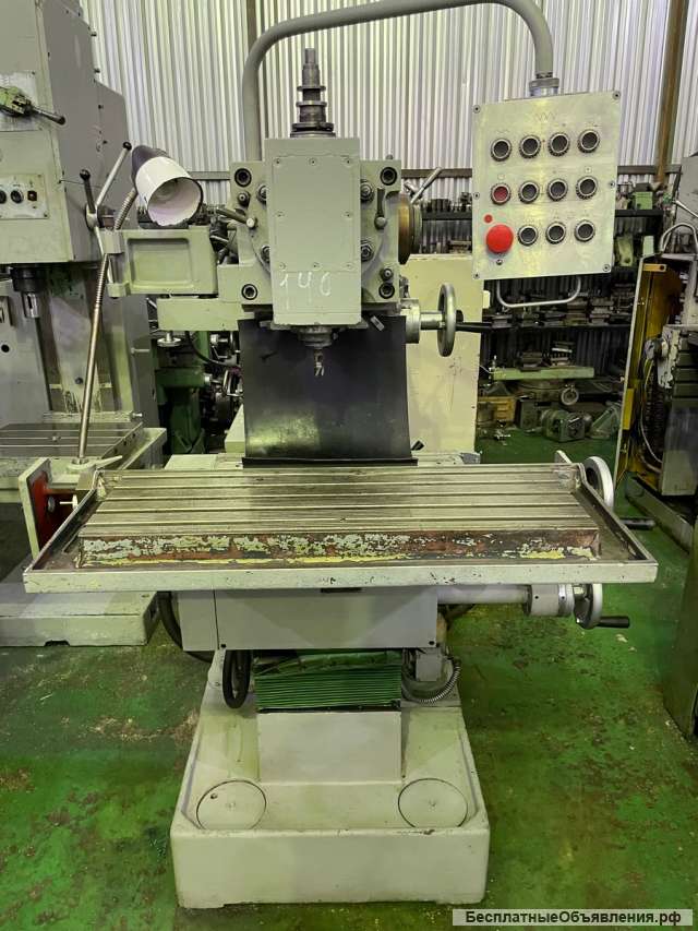 Широкоуниверсальный фрезерный станок 6720в