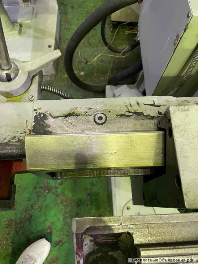 Широкоуниверсальный фрезерный станок 6720в