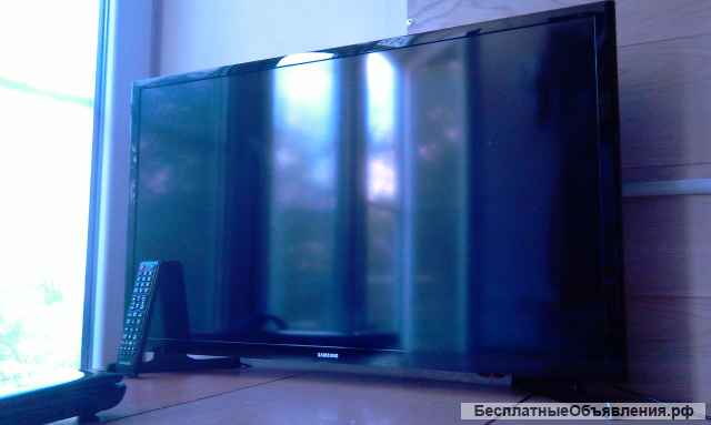 Телевизор SAMSUNG UE32M4000