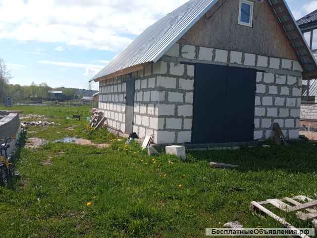 Участок с гараже и фундаментом