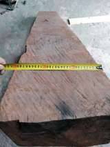 Красное дерево ироко