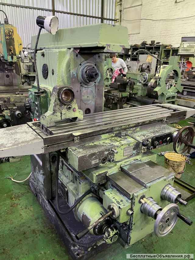 Горизонтально-фрезерный станок 6р82
