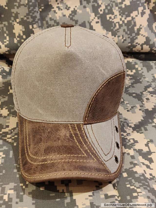 Бейсболка с кожаным козырьком