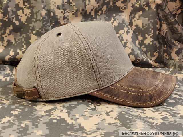 Бейсболка с кожаным козырьком