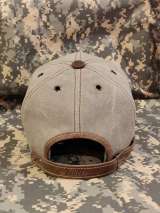 Бейсболка с кожаным козырьком