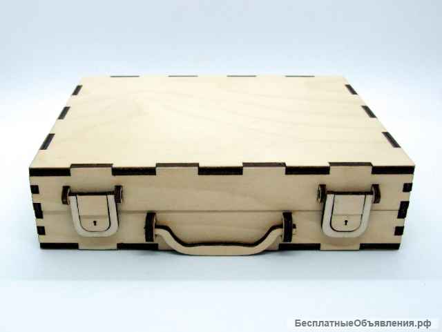 Подарочный чемоданчик для сувениров, фляжки, сладостей и т.п.