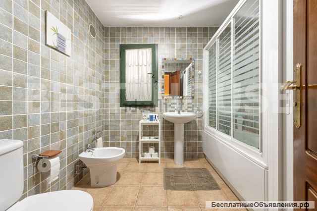 Великолепный дом с видом на море и горы