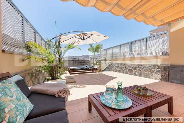 Впечатляющий двухквартирный дом, полностью отремонтированный