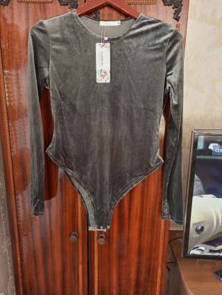Боди серый велюр 44-46р новый с биркой