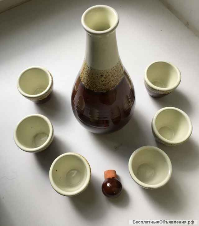 Набор винтажный: штоф со стопками (керамика)