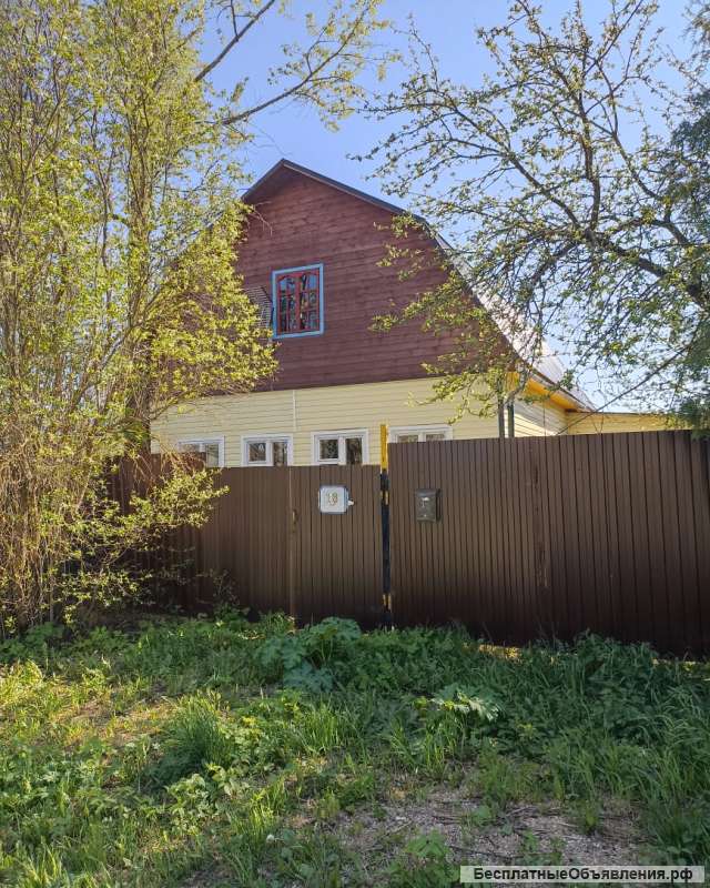 Жилой дом, / все коммуникации, газ /, на 12 сотках. Пмж