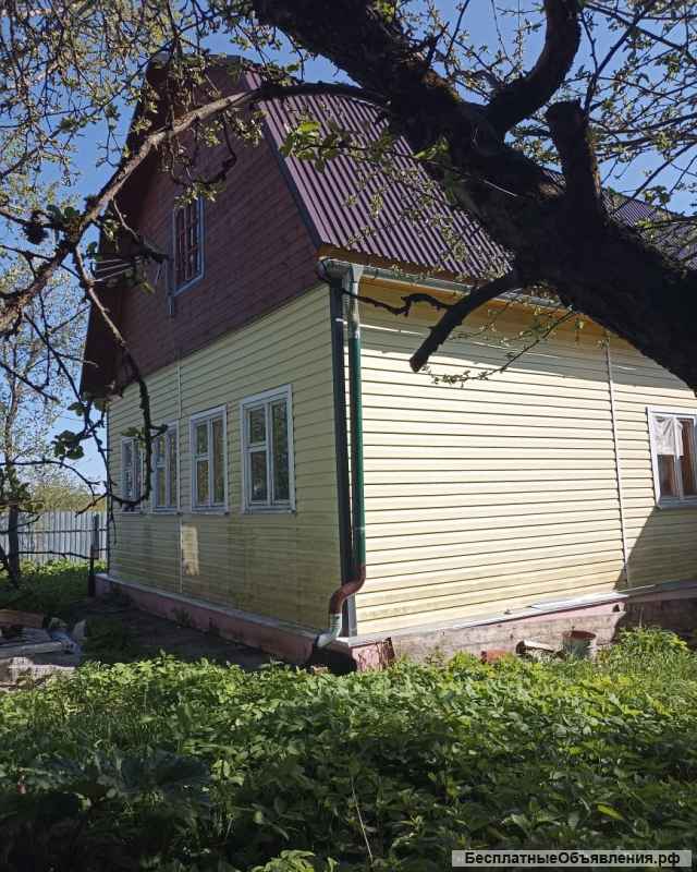 Жилой дом, / все коммуникации, газ /, на 12 сотках. Пмж