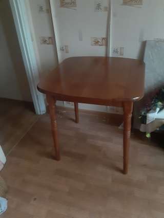 Стол кухонный