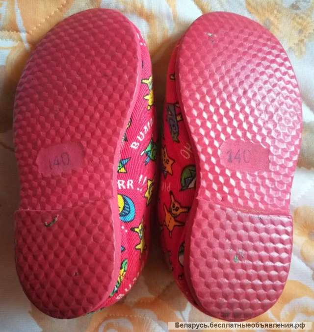 Тапочки красные, р.140 (р.24), б.у в хорошем состоянии