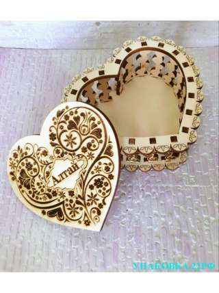 Сувениры из натуральных материалов в ассортименте