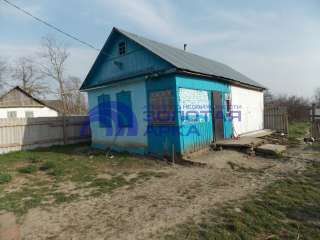 Саманный дом в селе Михайловское Северского района, общей площадью52.1 кв.м