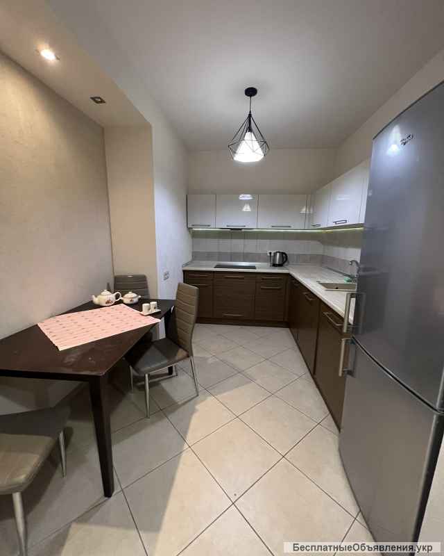 Сдам евродвушку с видом на море по ул. Генуэзской.