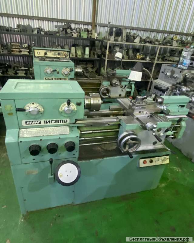 Токарный Винторезный станок ИЖ 1ис611в