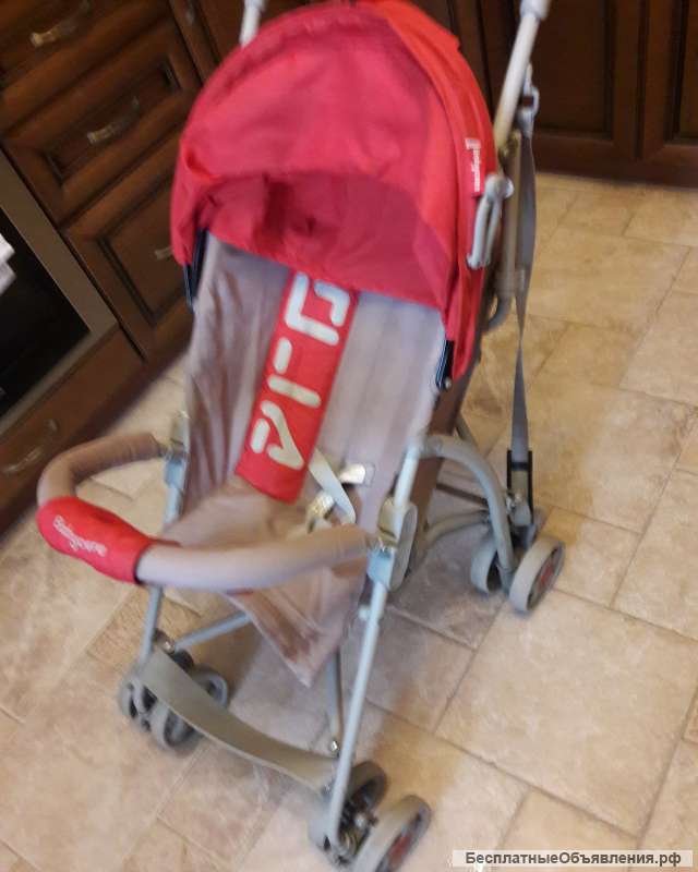 Прогулочная детская коляска