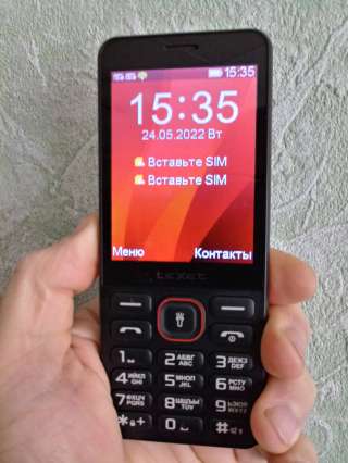 Кнопочный телефон с большим дисплеем. Новый