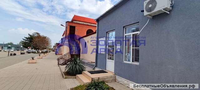 В продаже отличное, коммерческое помещение в самом центре станицы Варениковской