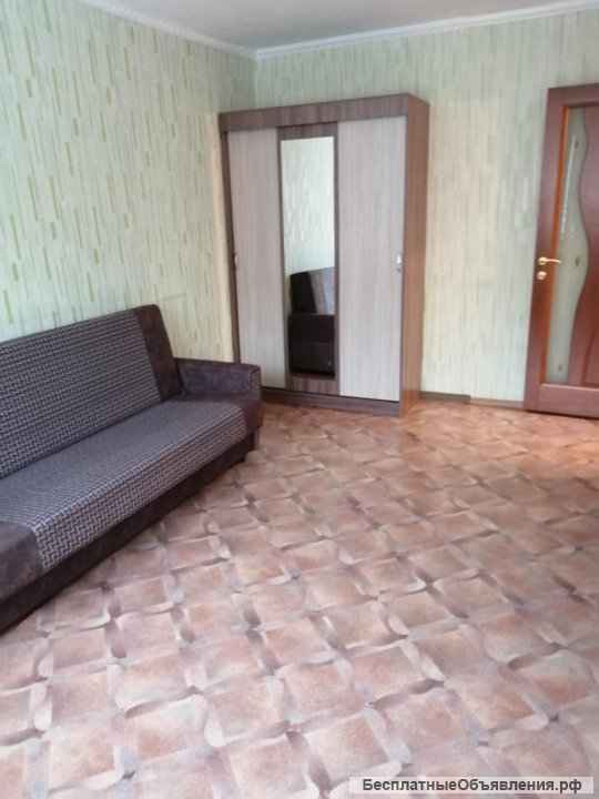 Сдам двухкомнатную квартиру на длительный срок