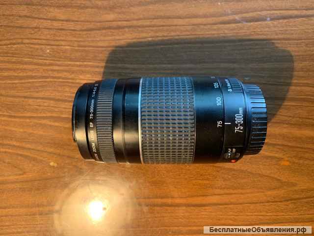 Фотоаппарат Canon 1100d с двумя объективами