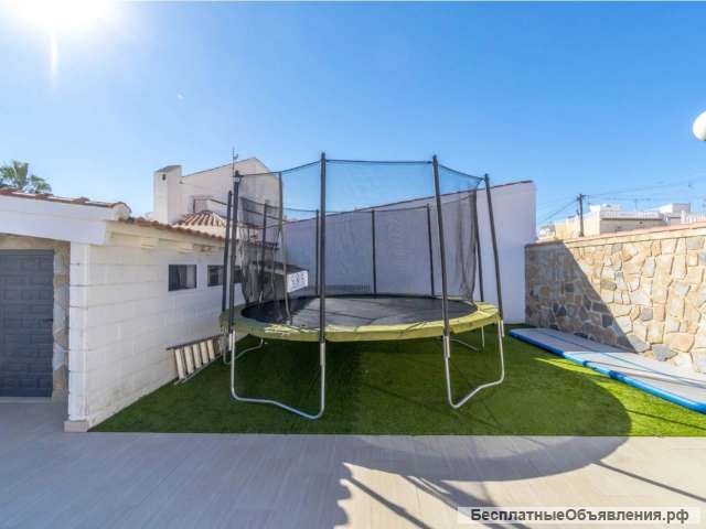 Потрясающая и элитная вилла с четырьмя спальнями