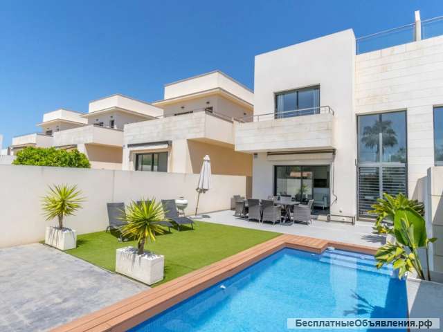 Потрясающая современная резиденция с частным бассе