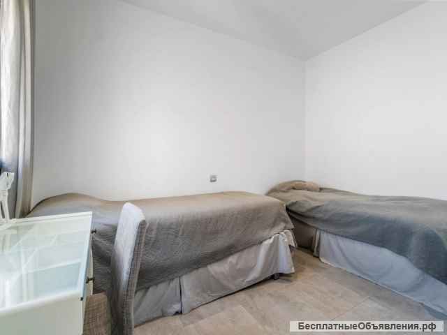 Потрясающая современная резиденция с частным бассе