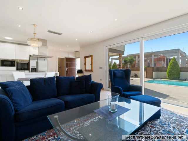 Фантастическая вилла - гостевая квартира с видом на море