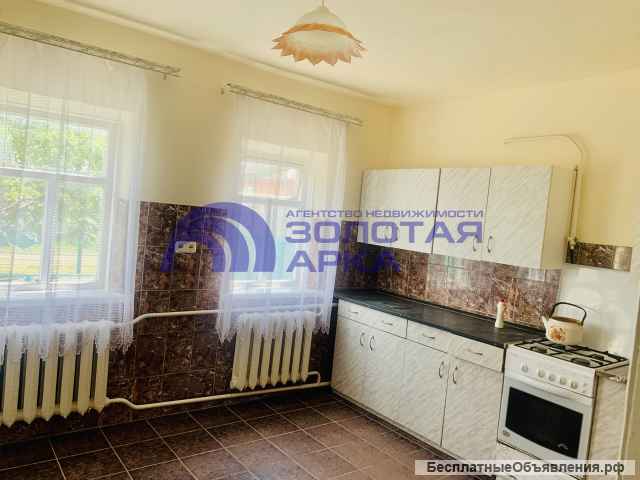 Недалеко от центра станицы продается добротный кирпичный дом