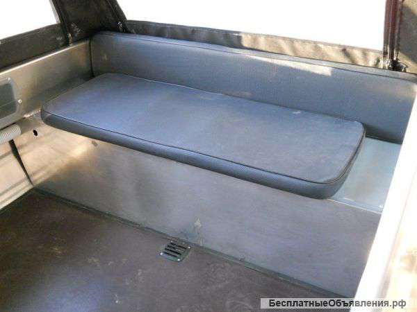 Лодку (катер) Berkut S-Jacket