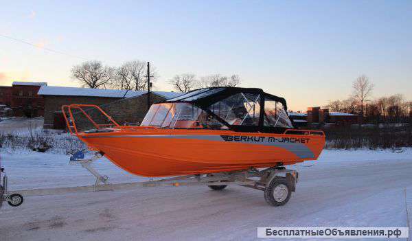 Лодку (катер) Berkut M-Jacket