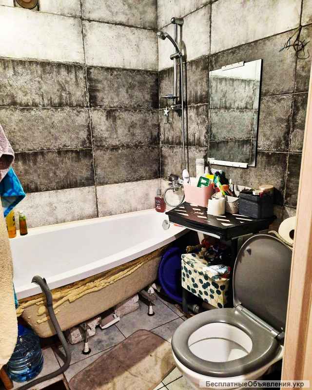 3-Х в ремонті на Клініці.Не кутова.60 квадратів.