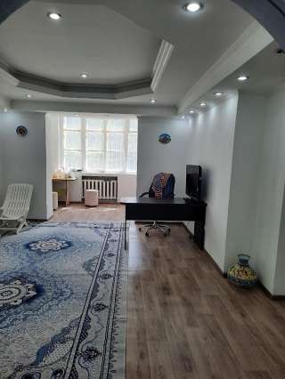 3-комнатную квартиру, Юг-2, по Советской, 44 000 $, б/п