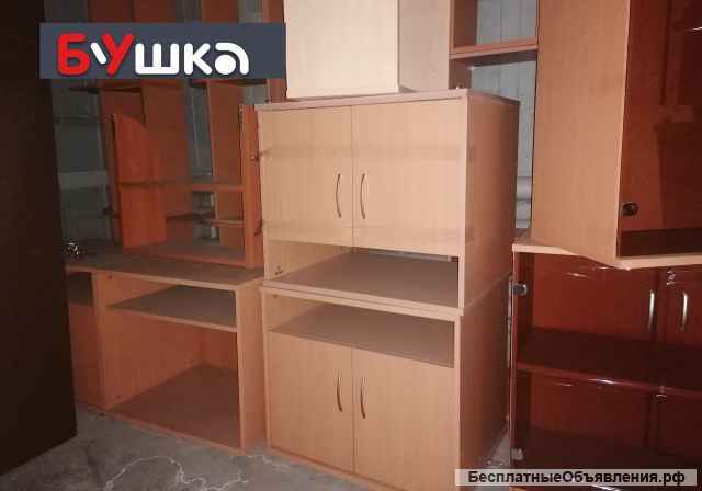Компания б/ушка. Продам б/у офисную мебель