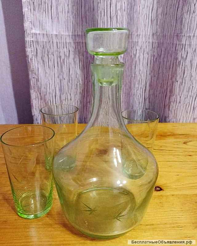 Графин цветное стекло СССР салатовый со стаканчиками