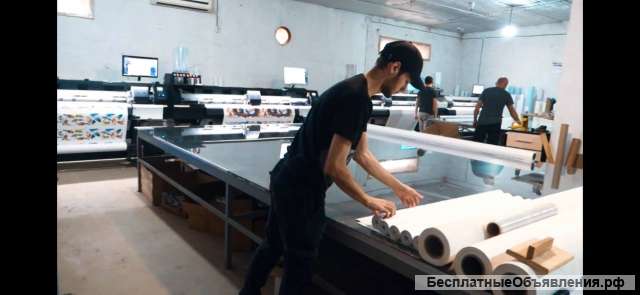 Производство товаров для ремонта и декора стен