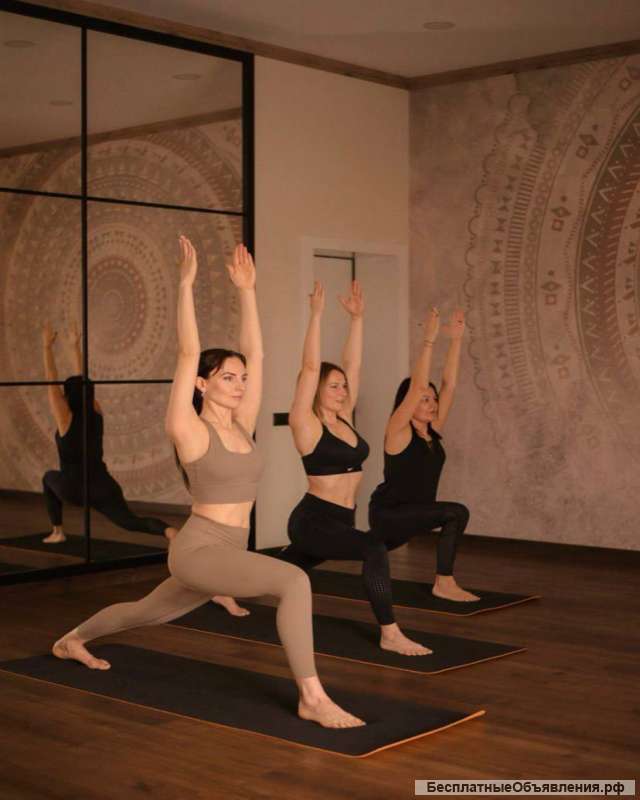 Занятия йогой онлайн и оффлайн