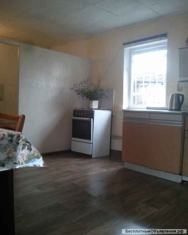 Дом с участком и гаражом