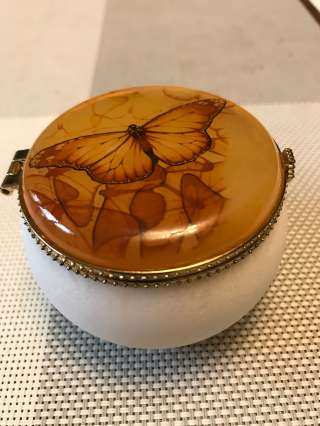 Шкатулка "Бабочка" из натурального камня Селенит